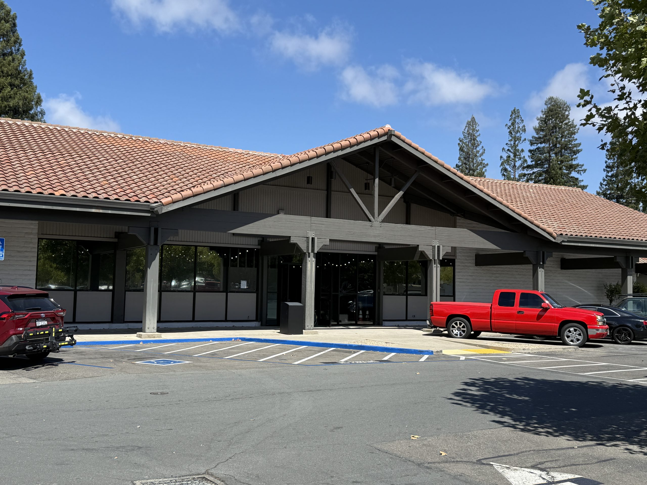 Fitness club set to take over old Rite Aid space in Alamo Plaza